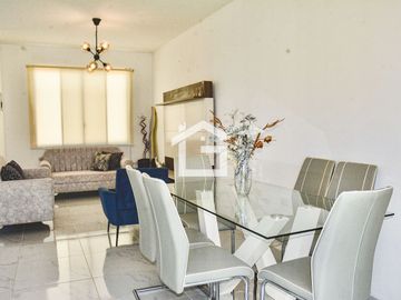 Casa en Venta en Urbanización Miracielo, Machala – Modelo Adry