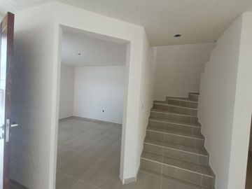 VENTA DE CASA NUEVA EN GRANJAS BANTHI