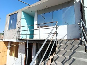 Casa de 2 pisos con terreno adicional y renta mensual – Centro de Guadalupe