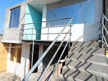 Casa de 2 pisos con terreno adicional y renta mensual – Centro de Guadalupe