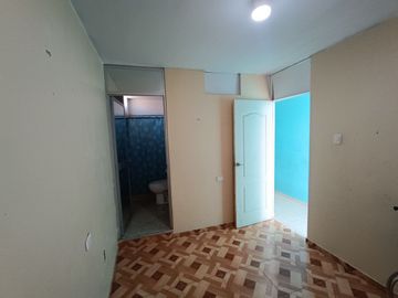Casa de 2 pisos con terreno adicional y renta mensual – Centro de Guadalupe