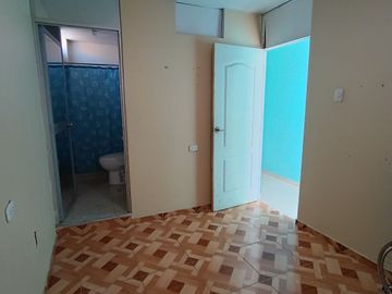 Casa de 2 pisos con terreno adicional y renta mensual – Centro de Guadalupe
