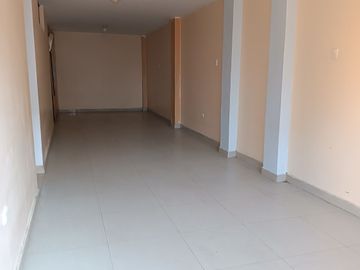 Casa de 2 pisos con terreno adicional y renta mensual – Centro de Guadalupe
