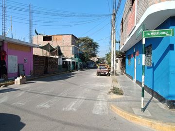 Casa de 2 pisos con terreno adicional y renta mensual – Centro de Guadalupe