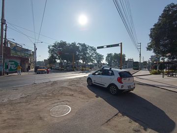 Casa de 2 pisos con terreno adicional y renta mensual – Centro de Guadalupe