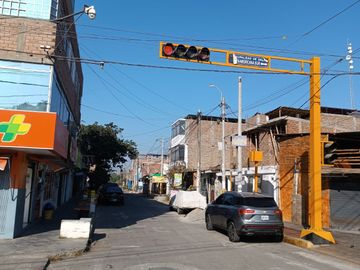 Casa de 2 pisos con terreno adicional y renta mensual – Centro de Guadalupe