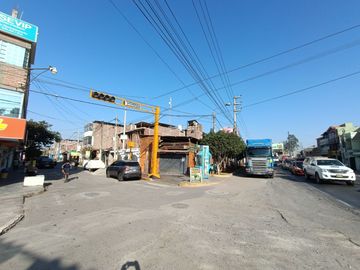 Casa de 2 pisos con terreno adicional y renta mensual – Centro de Guadalupe