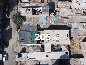 Casa de 2 pisos con terreno adicional y renta mensual – Centro de Guadalupe