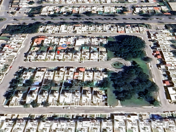 Venta de Casa en Remate, en Zona Exclusiva estratégicamente ubicada, Col. Caucel, Mérida, Yucatán