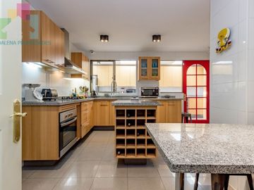 Venta hermosa casa Camino el Huinganal - Lo Barnechea