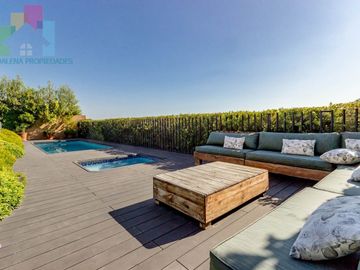 Venta hermosa casa Camino el Huinganal - Lo Barnechea