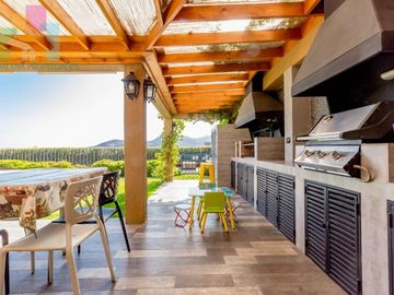 Venta hermosa casa Camino el Huinganal - Lo Barnechea
