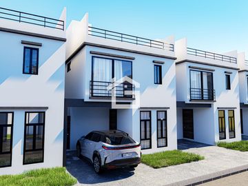 Casa en Venta en Urbanización Miracielo, Machala – Modelo Lore + Terreno