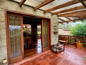 CASA Espaciosa con vista Panorámica EN VENTA sector Castilla Cruz-El Valle