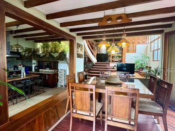 CASA Espaciosa con vista Panorámica EN VENTA sector Castilla Cruz-El Valle