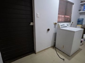CASA EN VENTA CON EXCELENTE UBICACION, TODO CERCA DE TI