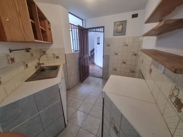 LINDO DPTO EN 1ER PISO 90M2 AV MELGAREJO - LA MOLINA