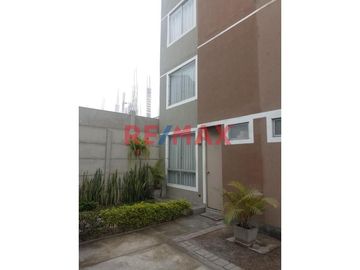 Casa Semiamoblada Y Remodelada De 3 Pisos Mas Terraza En Condominio