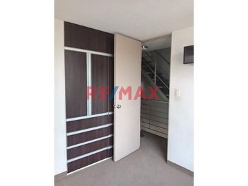 Casa Semiamoblada Y Remodelada De 3 Pisos Mas Terraza En Condominio