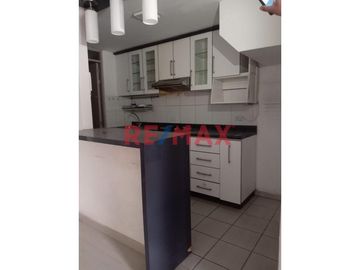 Casa Semiamoblada Y Remodelada De 3 Pisos Mas Terraza En Condominio