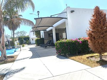 Casa en VENTA en Querétaro ¡Tres Cantos! Privada con alberca y seguridad las 24hrs