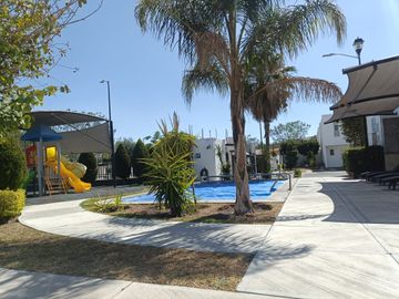 Casa en VENTA en Querétaro ¡Tres Cantos! Privada con alberca y seguridad las 24hrs