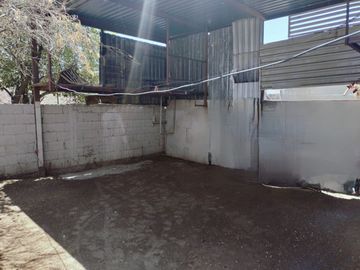CASA DE OPORTUNIDAD CON AMPLIO PATIO, AL SUR DE LA CD.