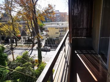 VENTA IMPERDIBLE - METRO LOS LEONES DEPARTAMENTO HERMOSO