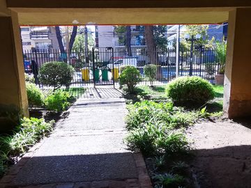 VENTA IMPERDIBLE - METRO LOS LEONES DEPARTAMENTO HERMOSO