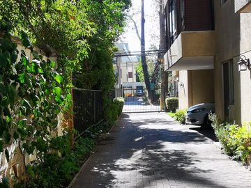 VENTA IMPERDIBLE - METRO LOS LEONES DEPARTAMENTO HERMOSO