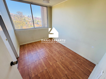 Iluminado departamento con vista panorámica en condominio privado.