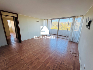 Iluminado departamento con vista panorámica en condominio privado.