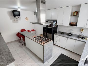 SAN BORJA - DUPLEX EN VENTA EN CHACARILLA DEL ESTANQUE
