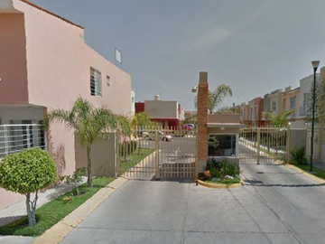 REMATO CASA EN ZAPOPAN JALISCO PARQUES DE TESISTAN