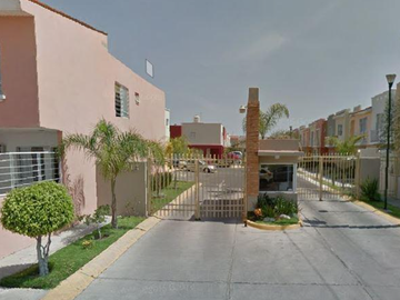 REMATO CASA EN ZAPOPAN JALISCO PARQUES DE TESISTAN