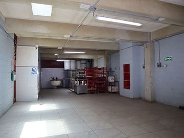 EDIFICIO COMERCIAL EN VENTA EN CD LAGO NEZAHUALCOYOTL