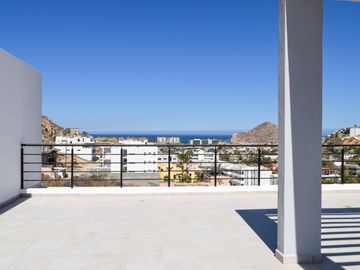 Rooftop + mar + ubicación: el combo perfecto en Luxotica III