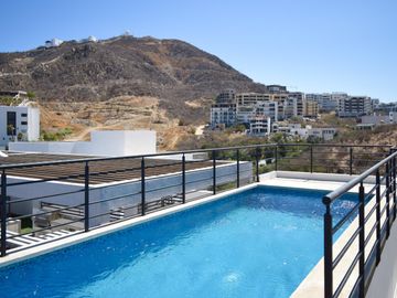 Rooftop + mar + ubicación: el combo perfecto en Luxotica III