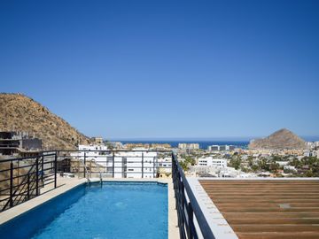 Rooftop + mar + ubicación: el combo perfecto en Luxotica III