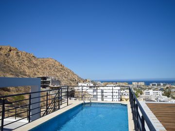 Rooftop + mar + ubicación: el combo perfecto en Luxotica III