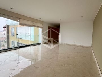 Departamento con Vista panoramica a la ciudad de Lima en Casuarinas Sur – Tranquilidad, Espacio y Estilo