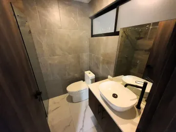CASA EN VENTA EN PRIVADA EN LA CONDESA JURIQUILLA QUERETARO