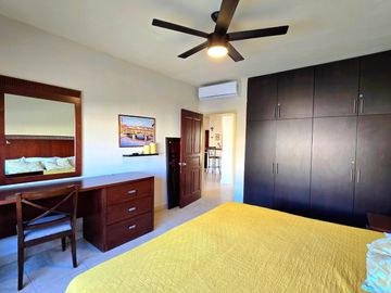 Villa Dorada! Departamento Centrico a tan solo 10 minutos de la Marina en Los Cabos!