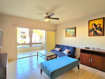 Villa Dorada! Departamento Centrico a tan solo 10 minutos de la Marina en Los Cabos!