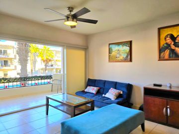 Villa Dorada! Departamento Centrico a tan solo 10 minutos de la Marina en Los Cabos!