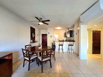 Villa Dorada! Departamento Centrico a tan solo 10 minutos de la Marina en Los Cabos!