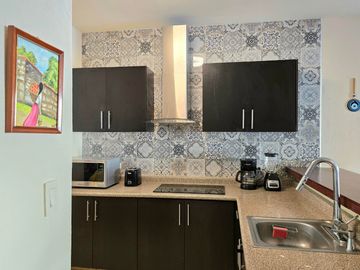 Villa Dorada! Departamento Centrico a tan solo 10 minutos de la Marina en Los Cabos!
