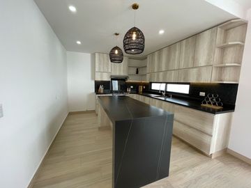 CASA EN VENTA, ZONA LOS ENCINOS OCOYOACAC