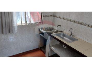 VENDO APARTAMENTO BARRIO RESURRECION
