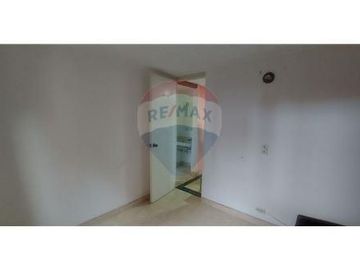 VENDO APARTAMENTO BARRIO RESURRECION